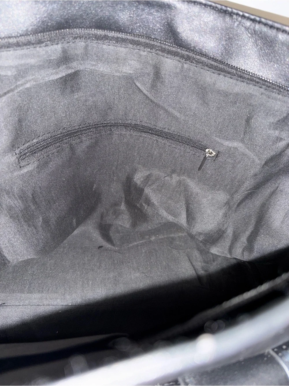 Source Unknown Black Shoulder Bag with Front Pockets